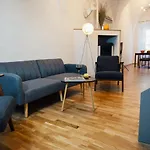 Franz Haus Apartments